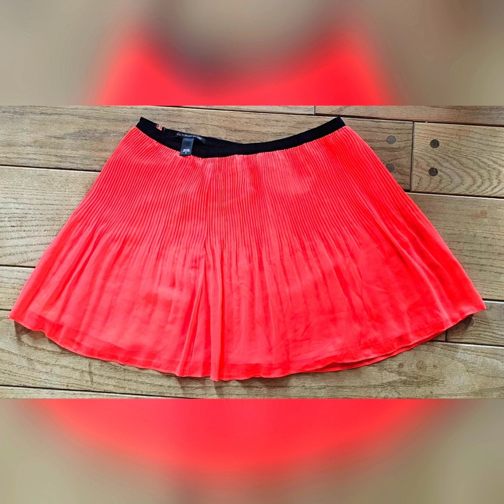 Victoria's Secret Coral Pleated Skirt